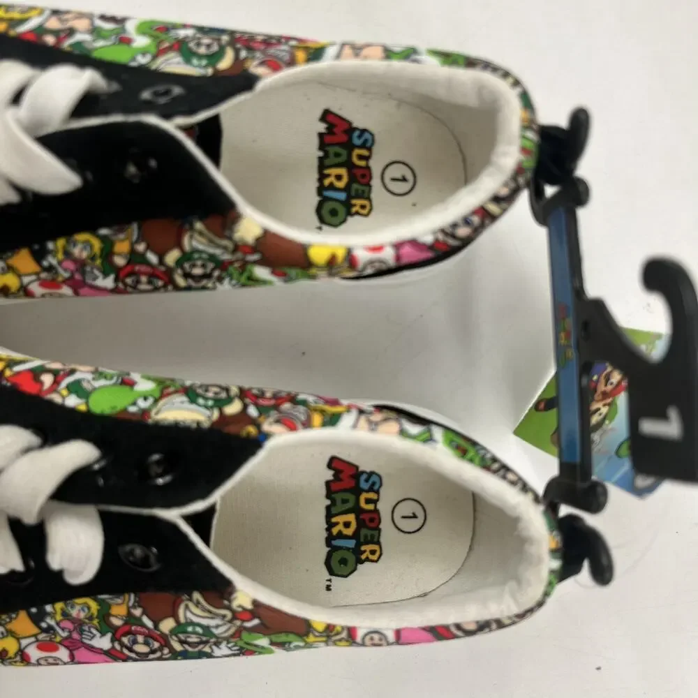 Super Mario Nintendo Kids Shoes Sneakers Size 1 Multicolor Black Lace Up Low Top